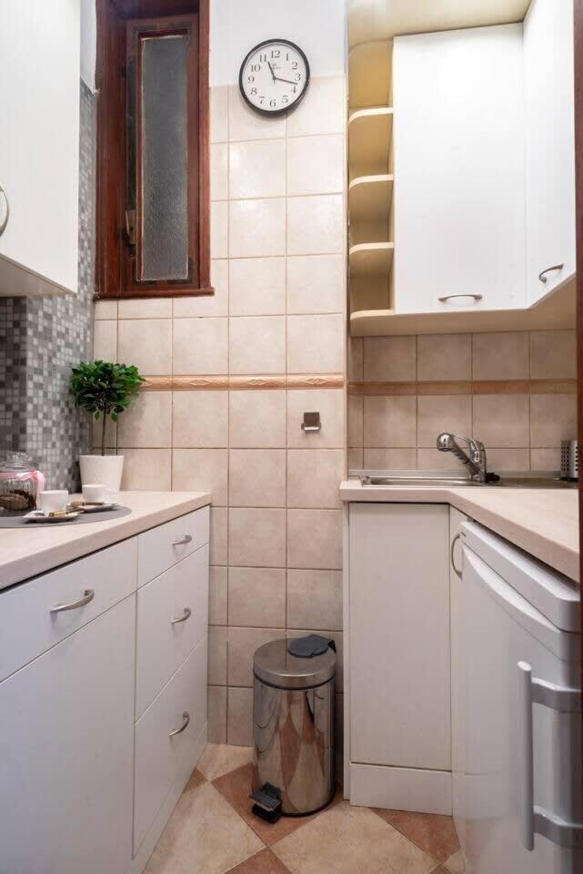 Convenient Apartment In The Heart Of Downtown Budapest Exterior photo