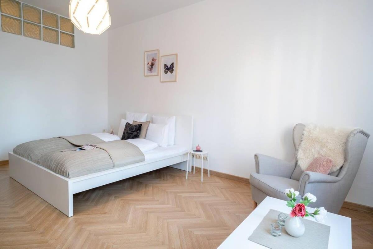 Convenient Apartment In The Heart Of Downtown Budapest Exterior photo