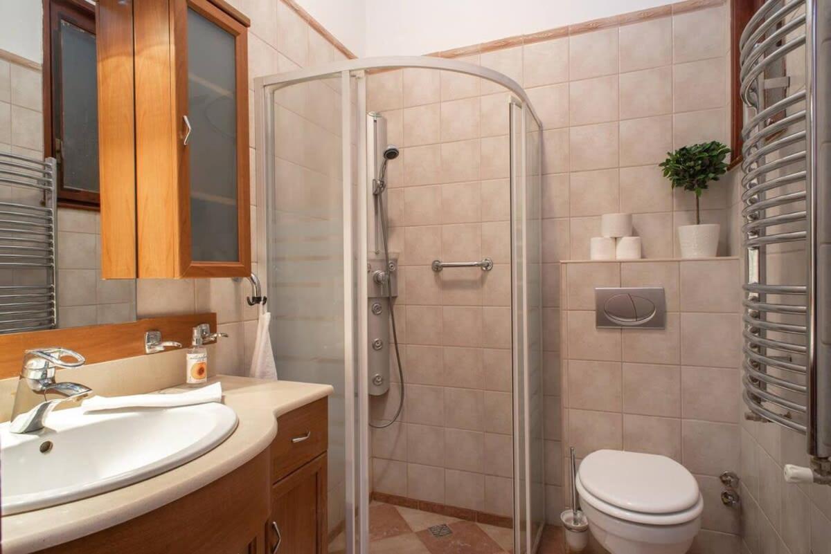 Convenient Apartment In The Heart Of Downtown Budapest Exterior photo